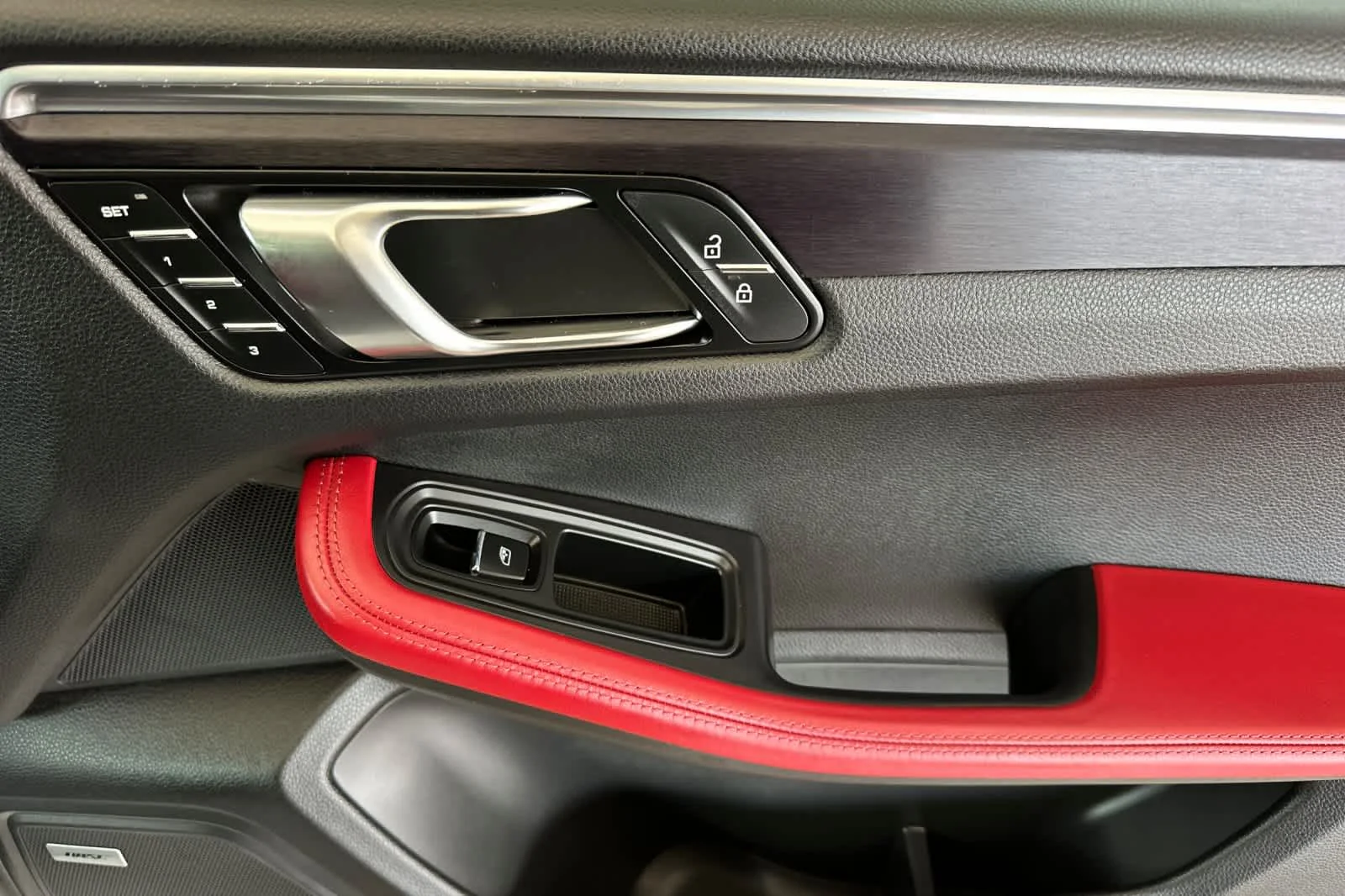 Used 2023  Porsche GTS image 19