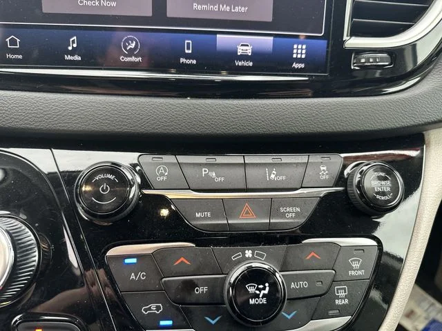 Used 2024 Black Chrysler Touring L image 18