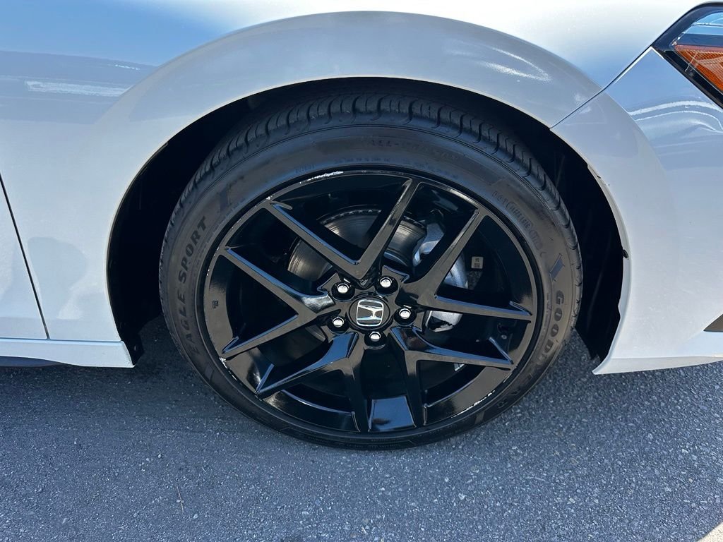 Used 2024  Honda Sport image 13