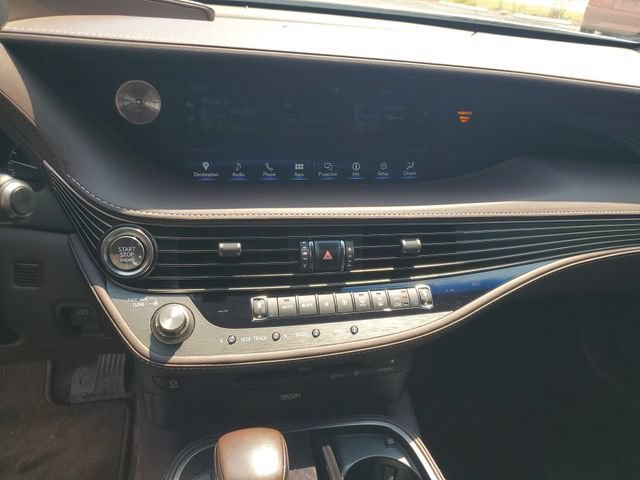 Used 2018 White Lexus LS 500 image 23