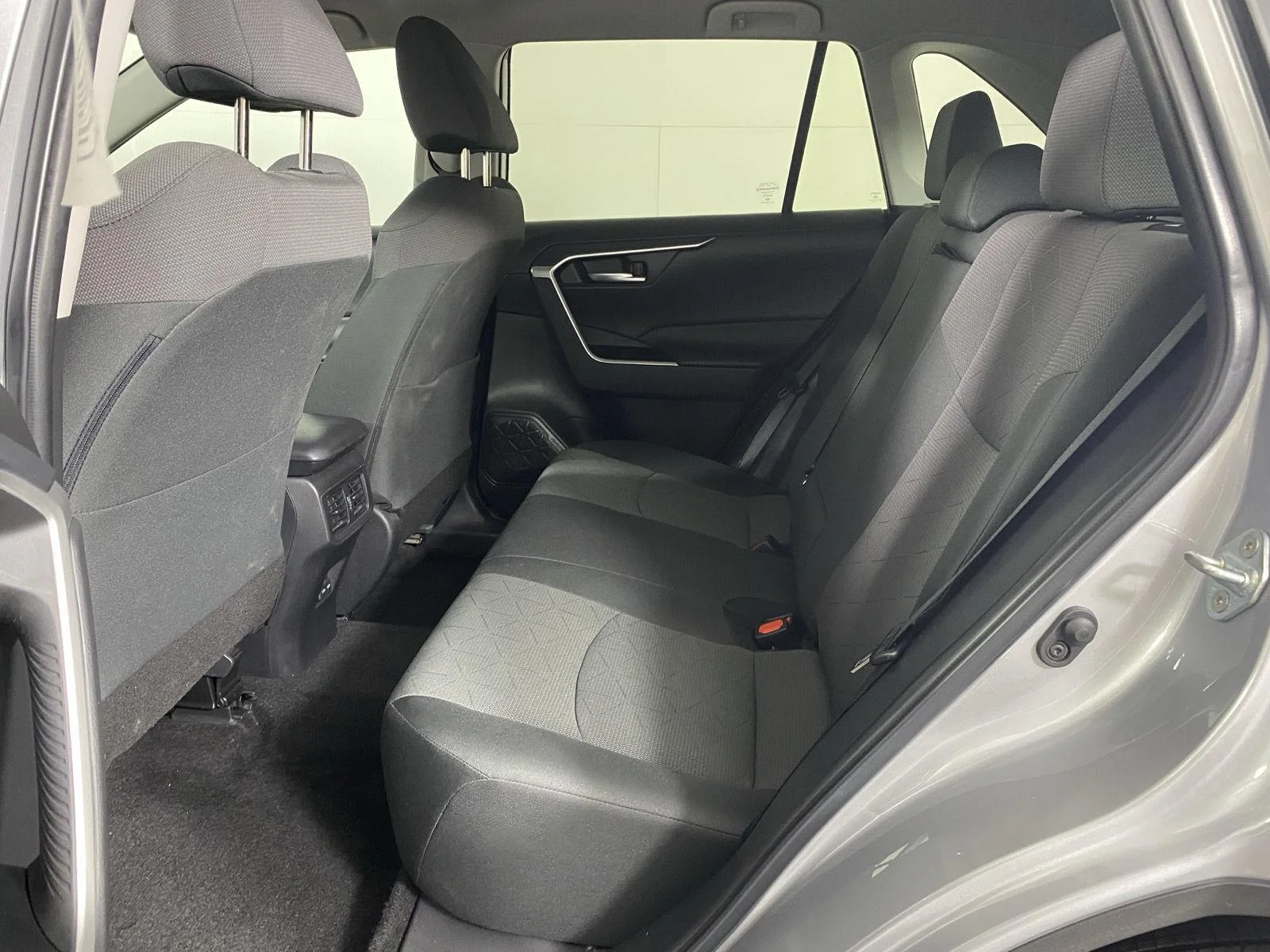 Used 2023 Silver Sky Metallic Toyota XLE image 22