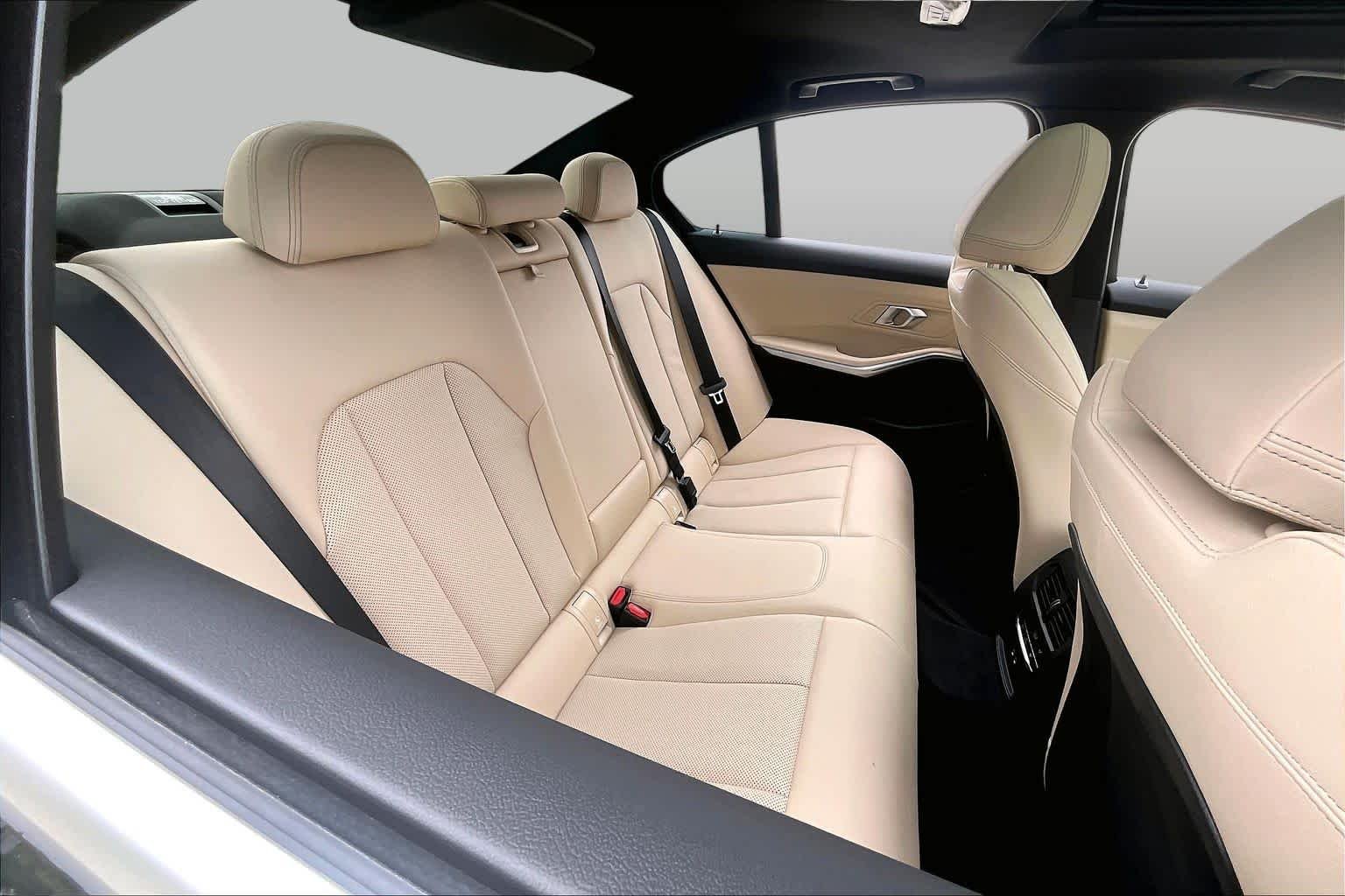 Used 2026 Jet Black BMW 330i xDrive image 33