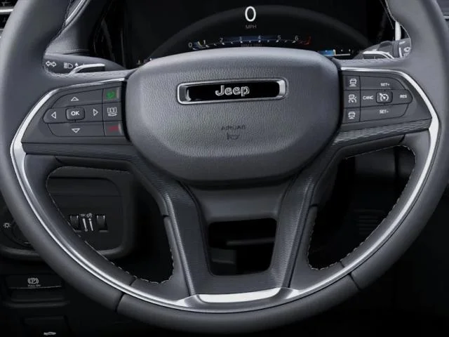 New 2026 Diamond Black Crystal Pearl-Coat Exterior Paint Jeep Laredo X image 45