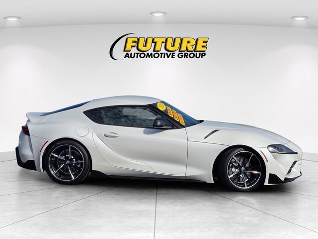 Used 2020  Toyota 3.0 image 3