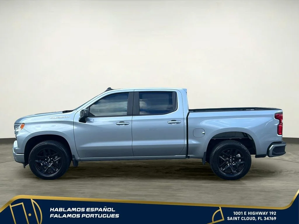 Used 2025 Sterling Gray Metallic Chevrolet RST image 3