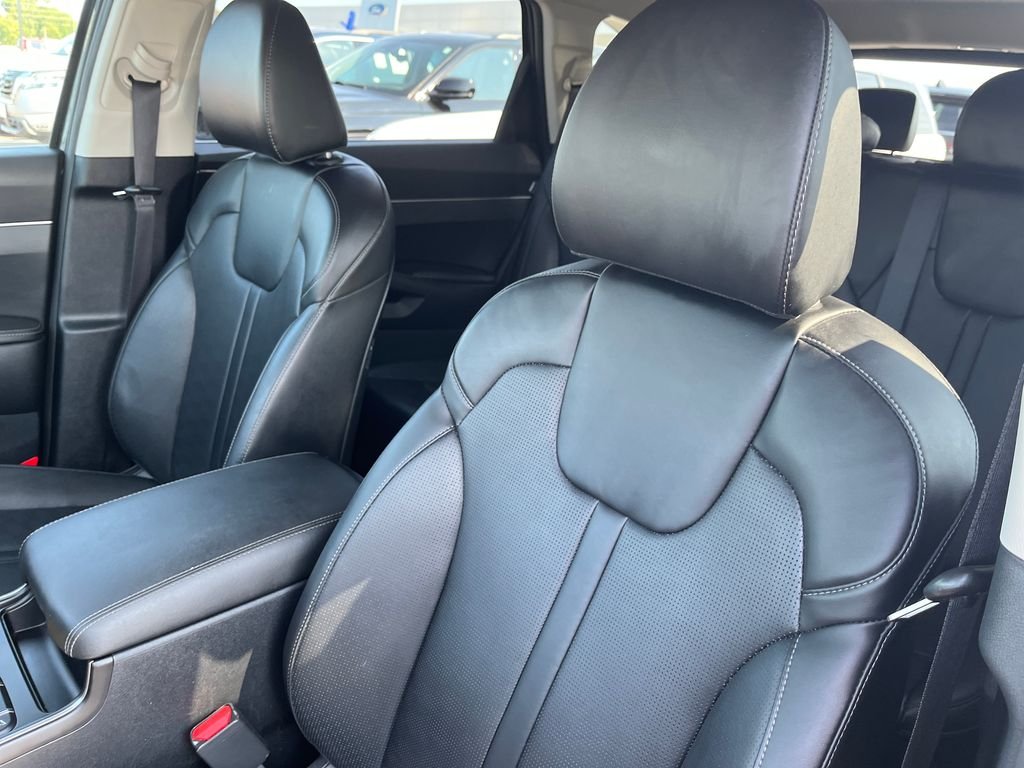 Used 2025 Gray Kia S image 12