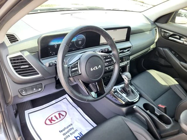 Certified Used 2025 Gray Kia EX image 9