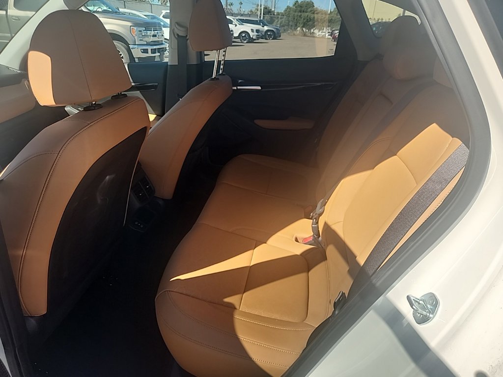 Used 2024 White Kia EX image 18