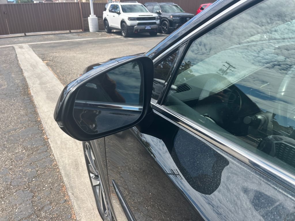 Used 2019 Black Lexus 300h image 46