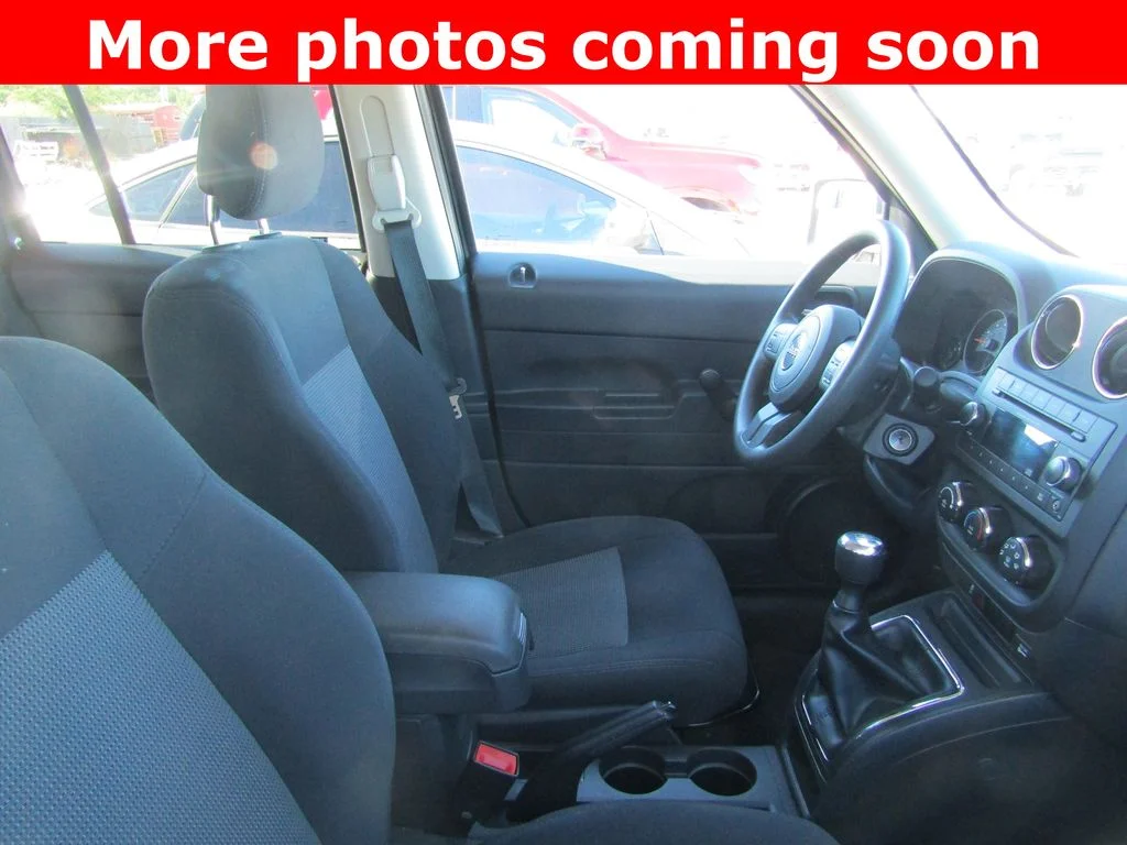 Used 2015 Gray Jeep Sport image 11
