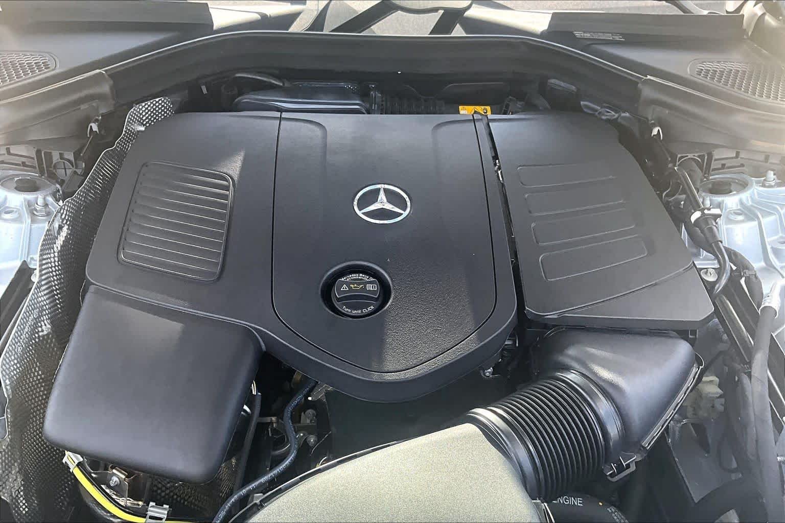 Used 2024 Cirrus Silver Metallic Mercedes-Benz GLC 300 image 29