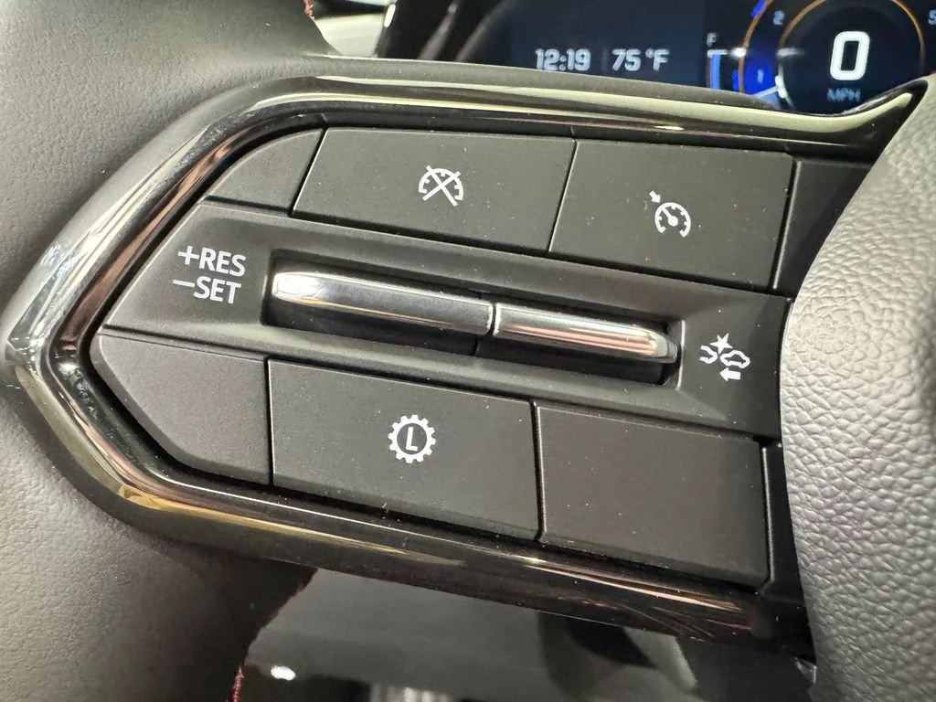 2027 Chevrolet Equinox RS - Photo 18
