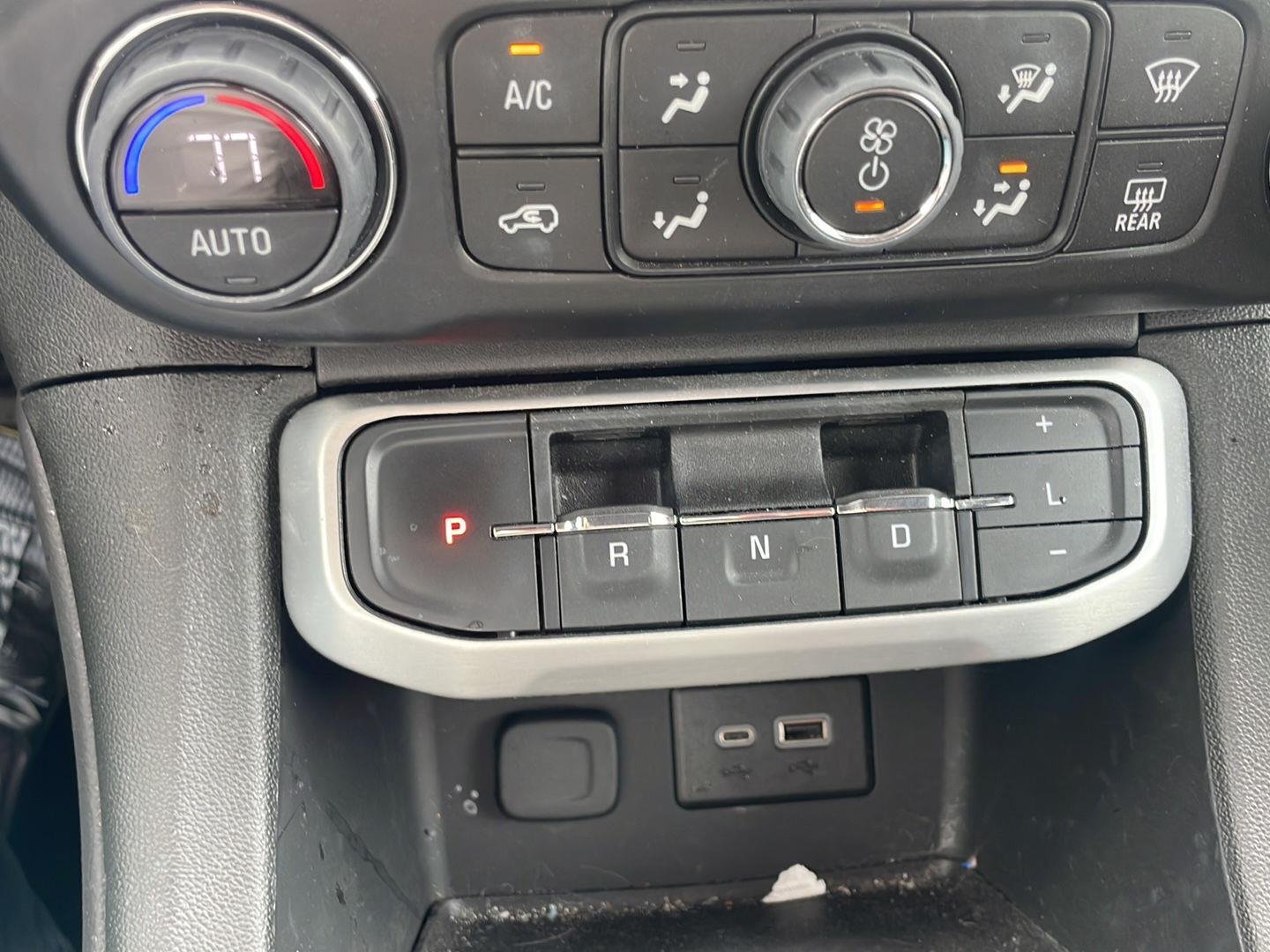 Used 2023 Summit White GMC SLE image 5
