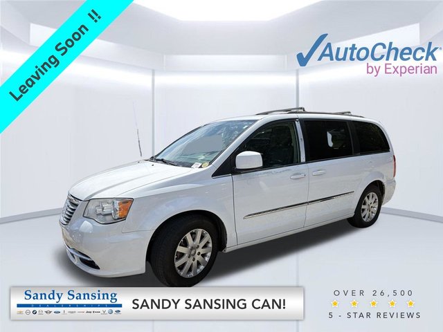 2016 Chrysler Town & Country Touring