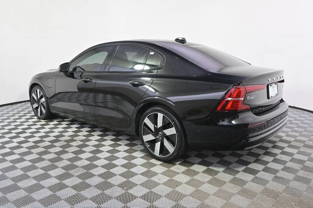 Used 2023 Black Volvo Plus Dark Theme image 3