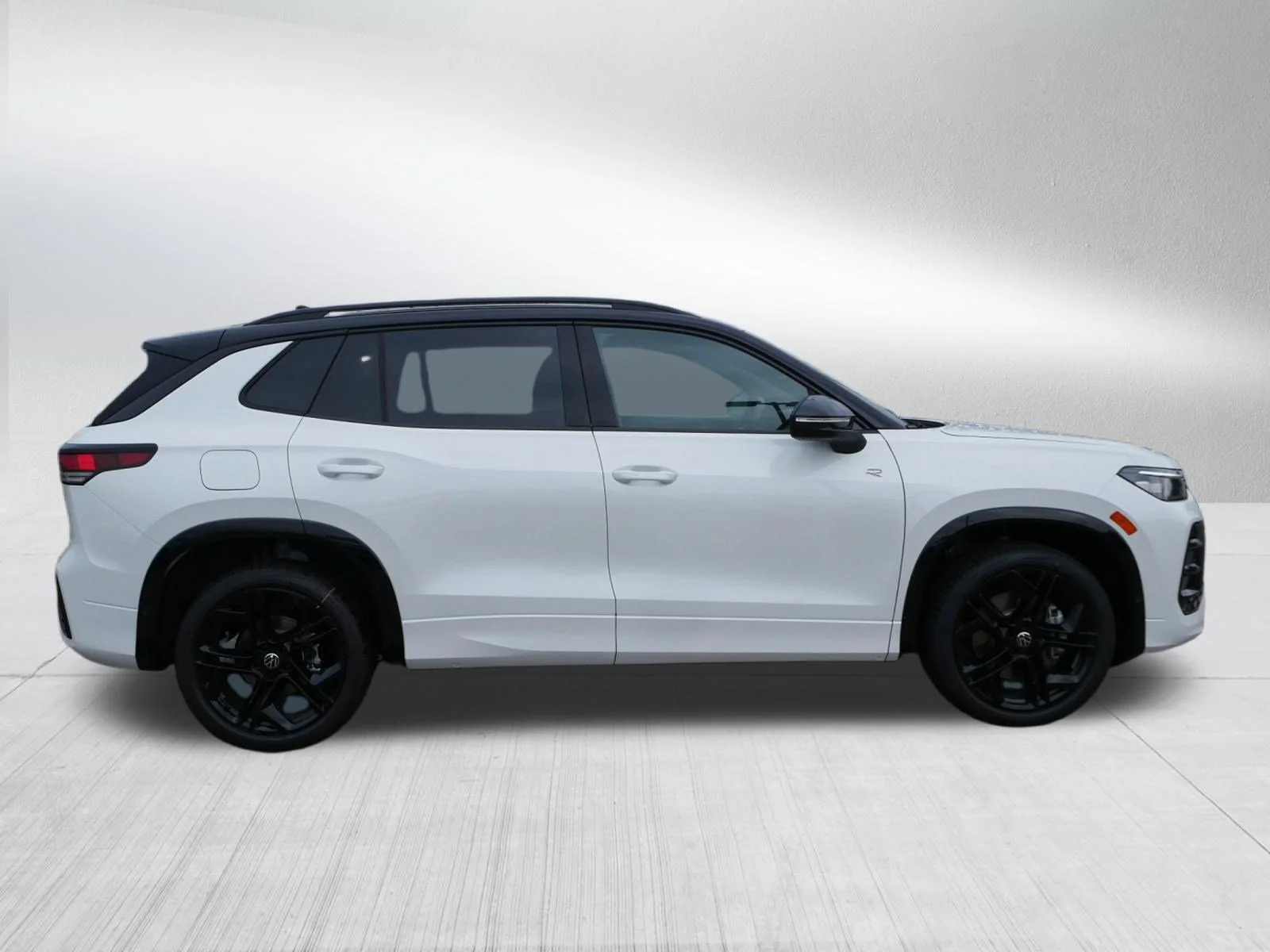 New 2026 Opal White w/Deep Black Roof Volkswagen SE R-Line Black image 2
