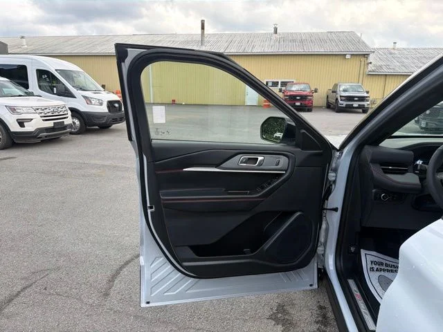New 2026 Space White Metallic Ford ST-Line image 18