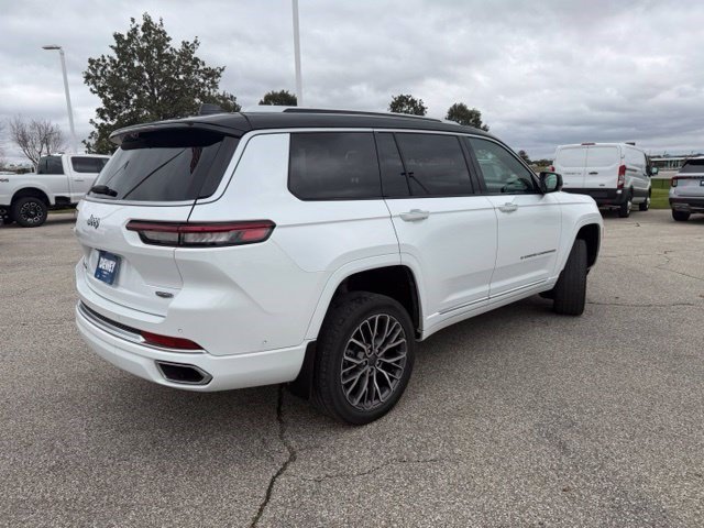 Used 2023 Bright White Clearcoat Jeep Summit Reserve image 7