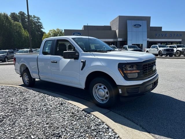 New 2026 Oxford White Ford XL image 2