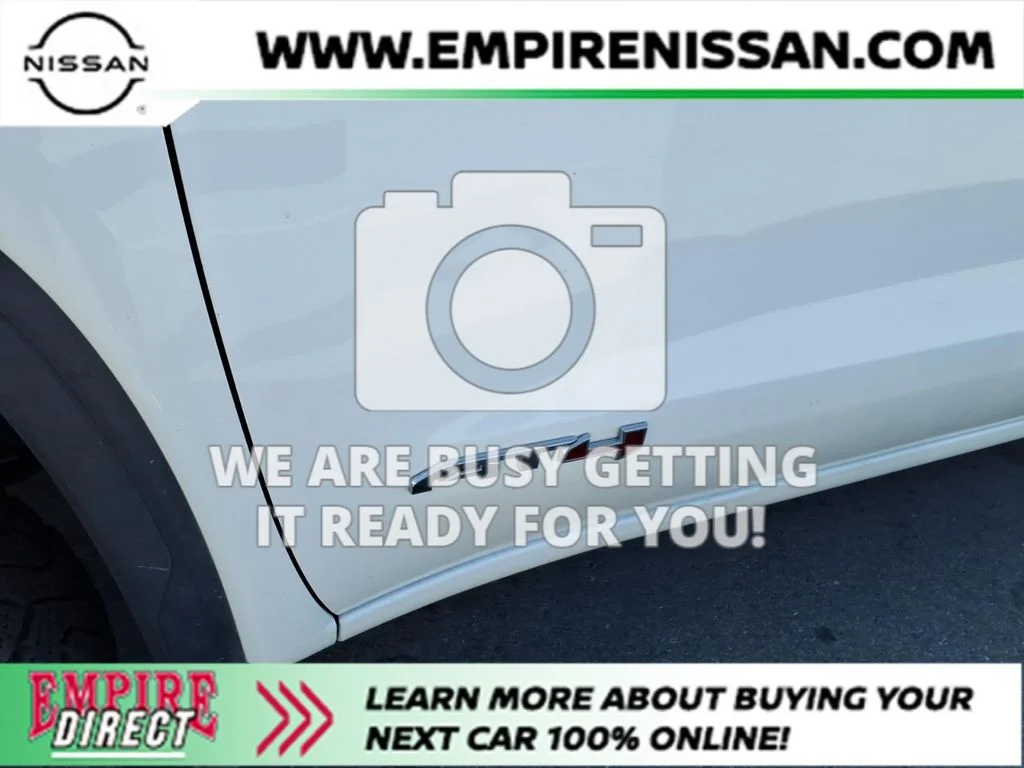 Used 2025 White GMC AT4 image 5