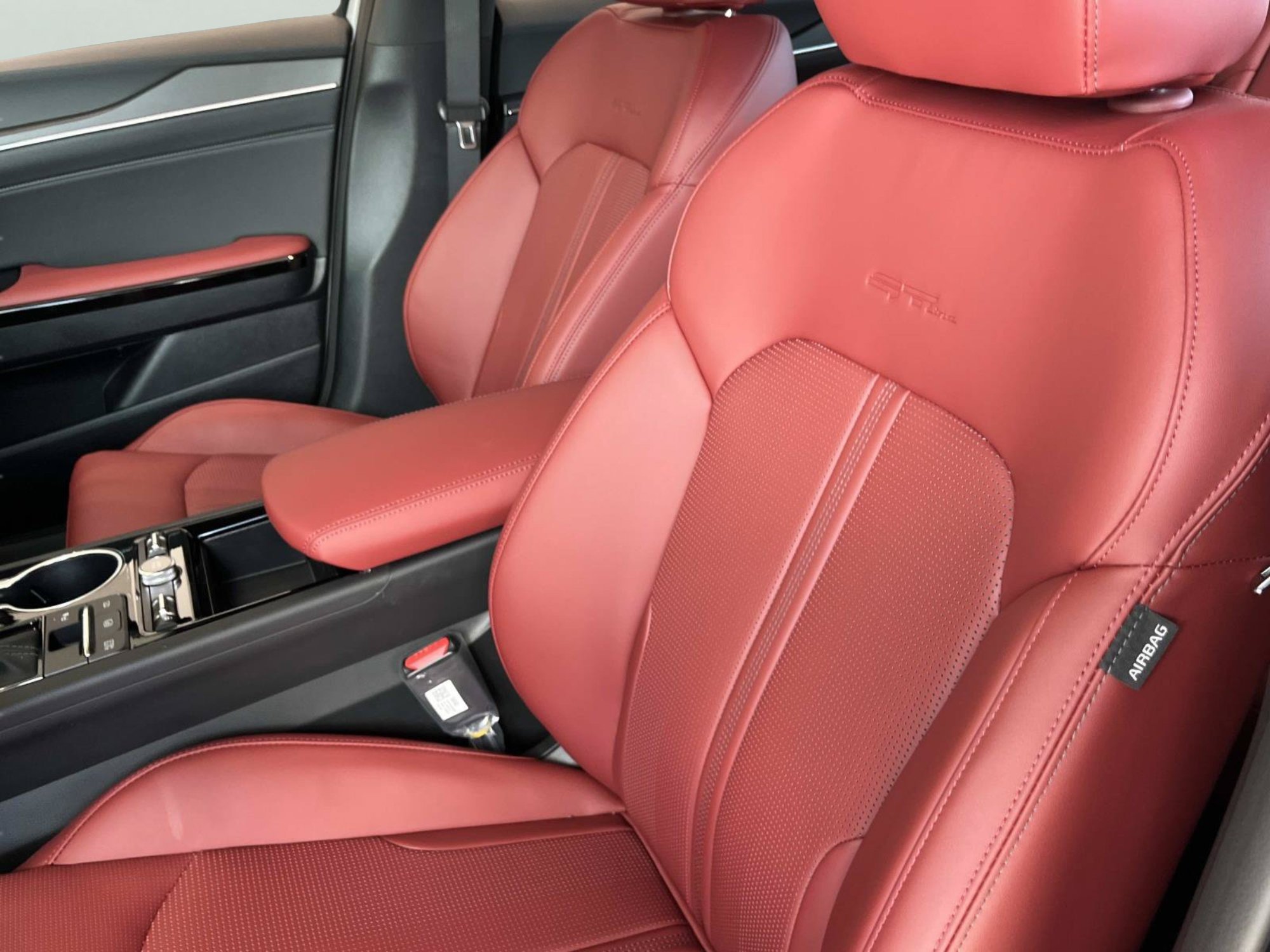 New 2026 Wolf Gray Kia GT-Line FWD image 19