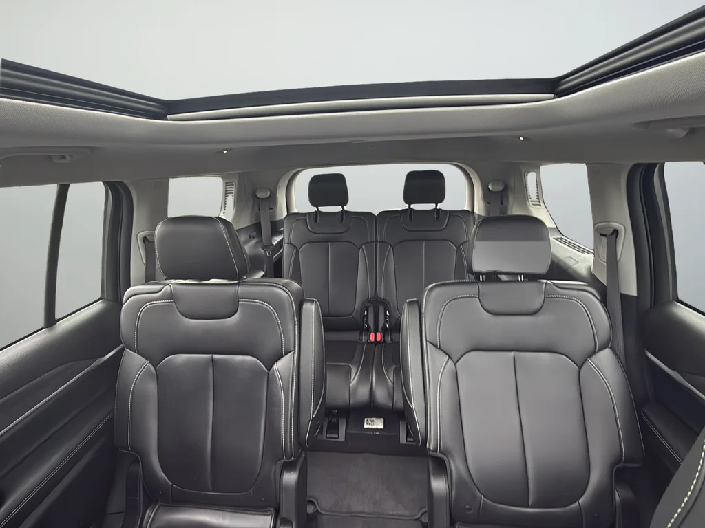 Used 2023 Black Jeep Limited image 30