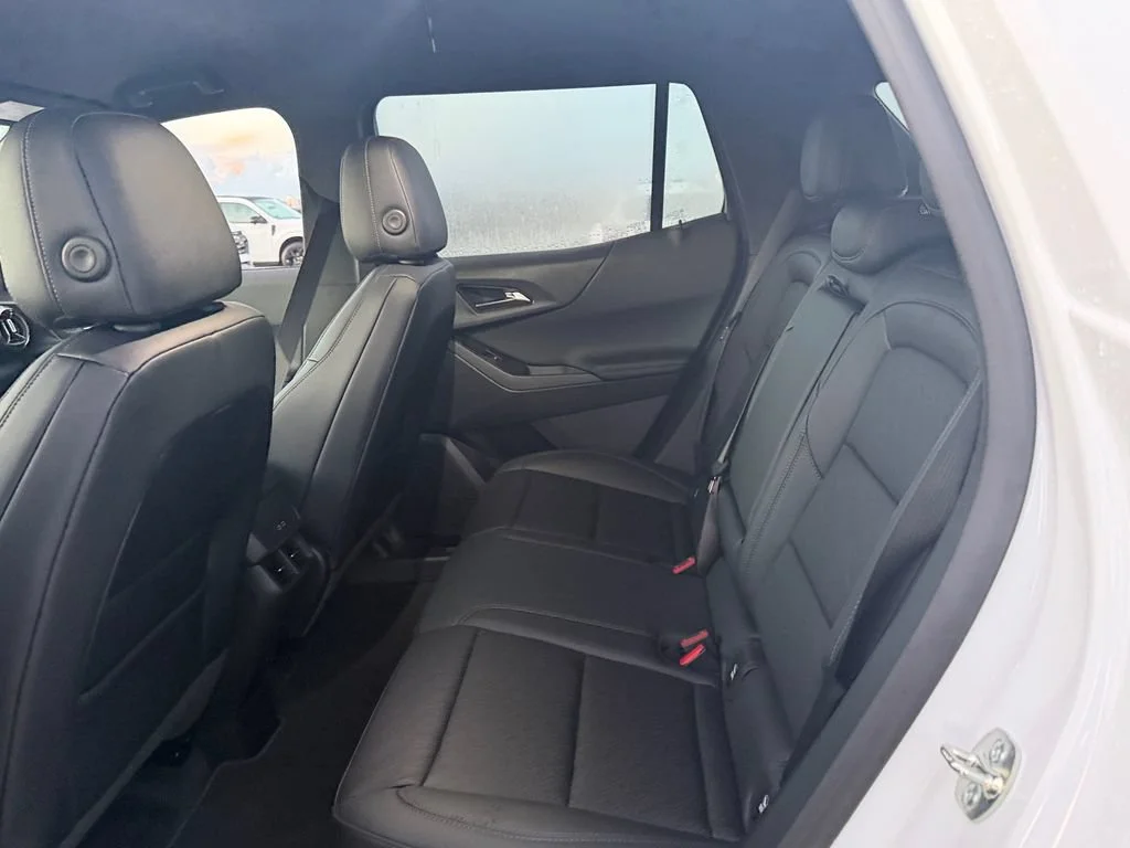 New 2027 Summit White Chevrolet LT image 9