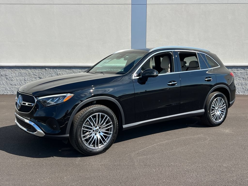 New 2027 Black Mercedes-Benz GLC 300 image 34