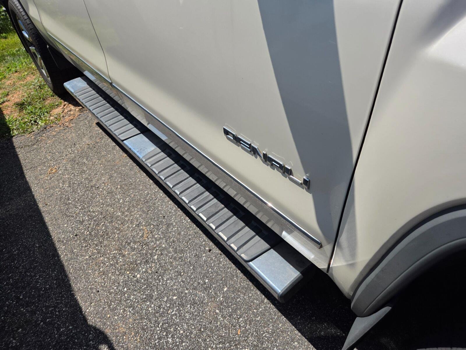 Used 2015 WHITE DIAMOND TRICOAT GMC Denali image 5