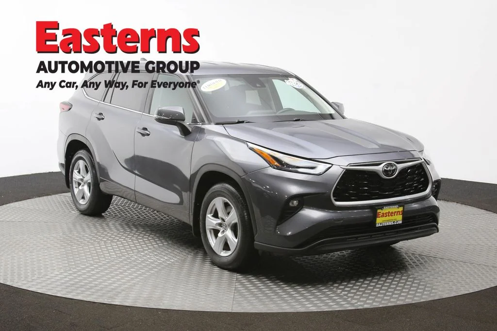 Used 2024 Gray Toyota LE image 3