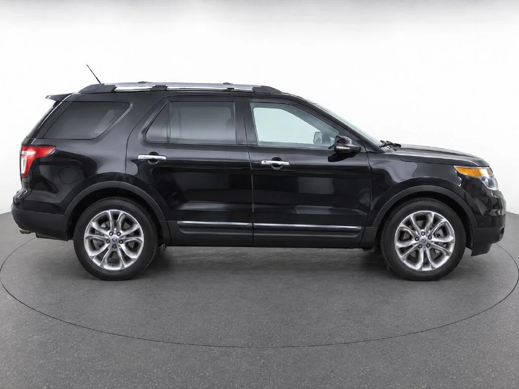 Used 2015 Black Ford Limited image 8