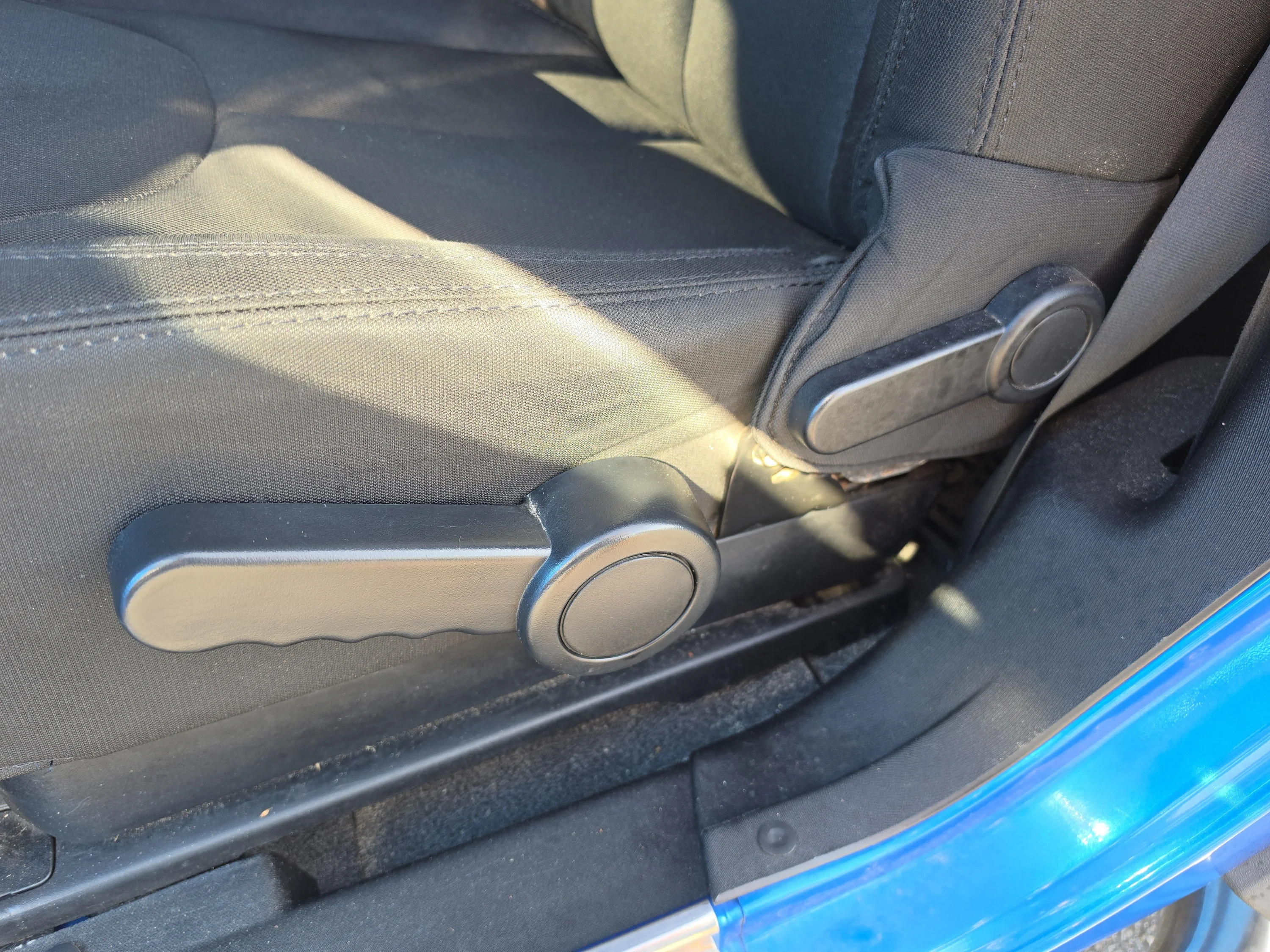 Used 2015 Hydro Blue Pearl Coat Jeep Sport image 25