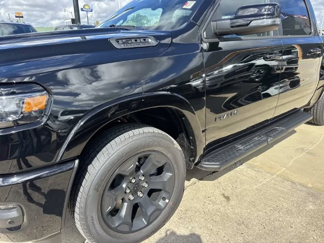 New 2027 Diamond Black Crystal Pearl-Coat Exterior Paint RAM Big Horn/Lone Star image 9