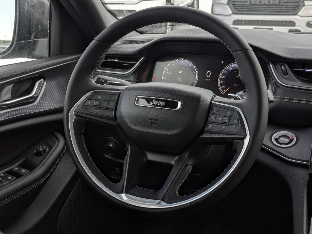 New 2025 Black Jeep Laredo - - 4x4 - Power Sunroof - Power Liftgate - Wireless Charging - Remote Start & More! image 16