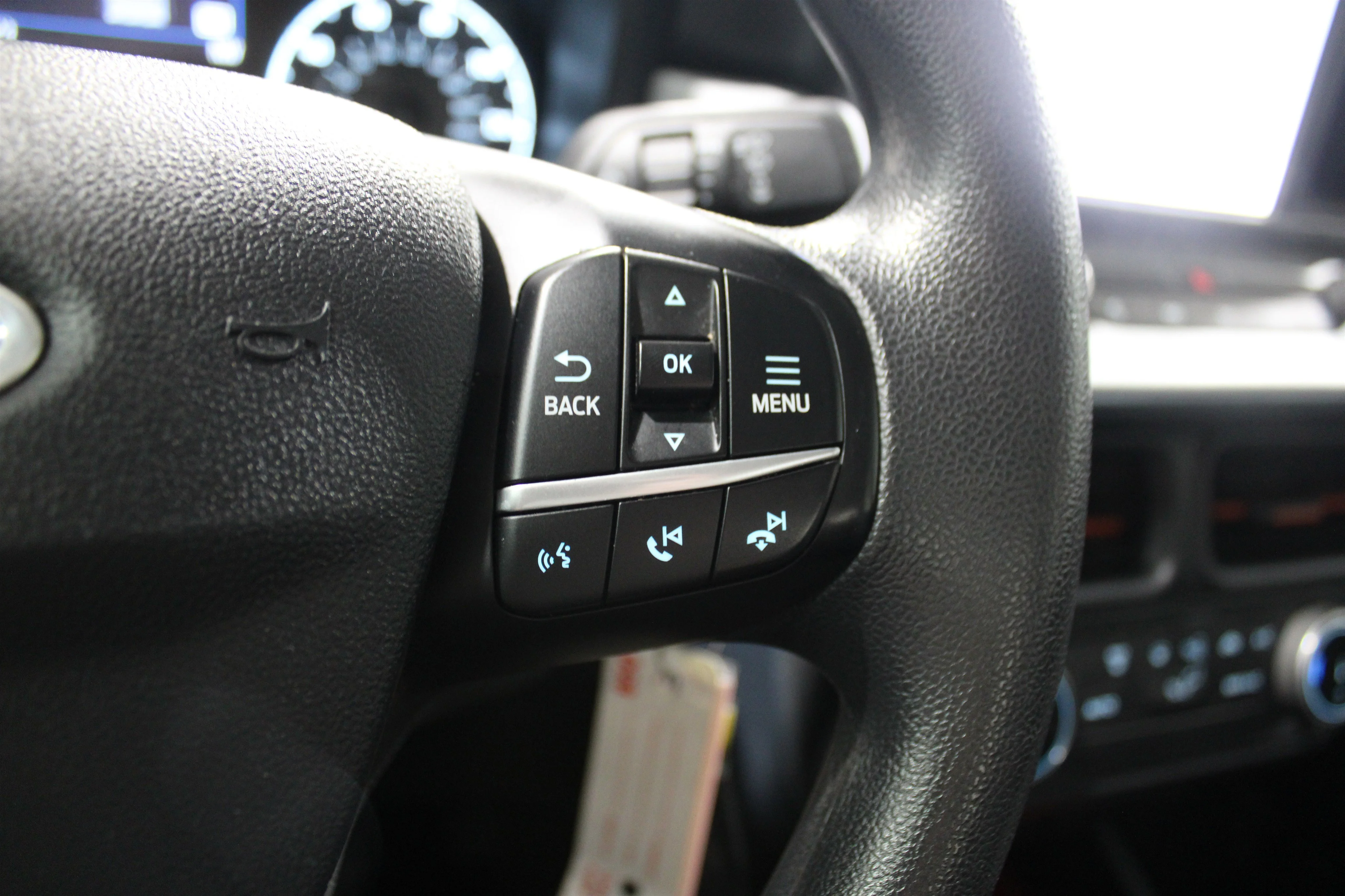 Used 2024 Oxford White Ford XLT image 11
