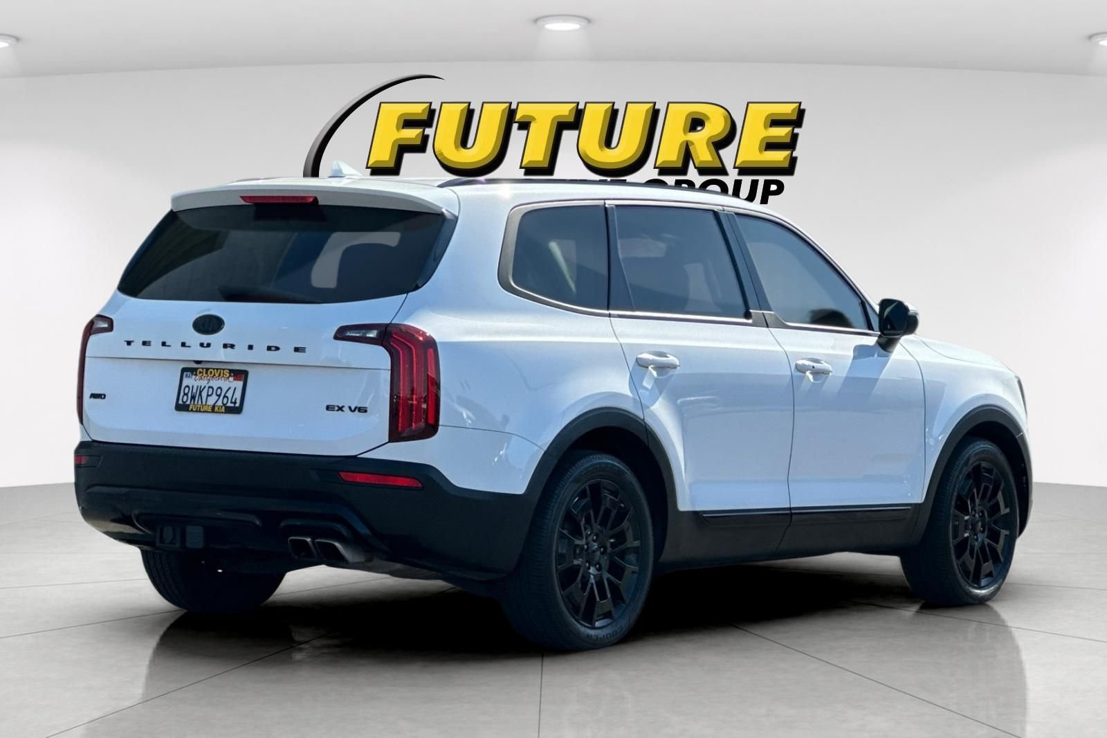 Used 2021 White Kia EX image 4