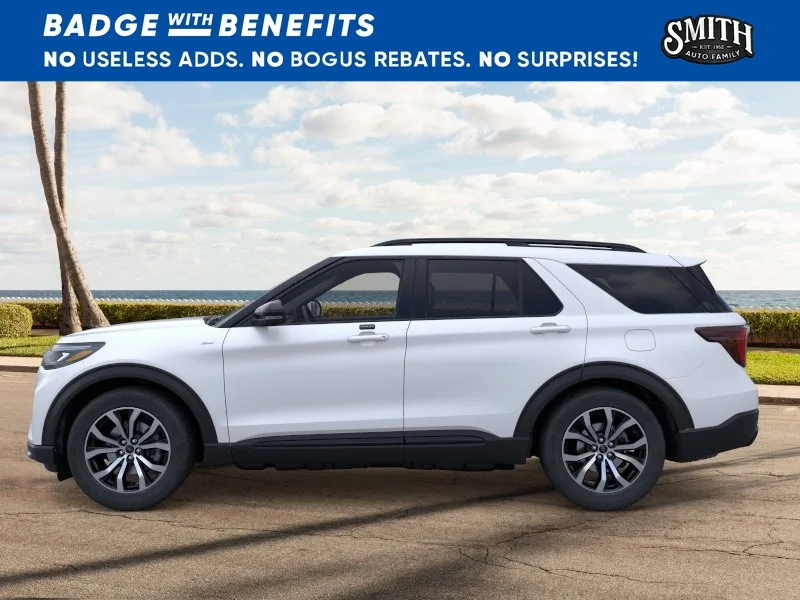 New 2026 Star White Metallic Tri-Coat Ford ST-Line image 4