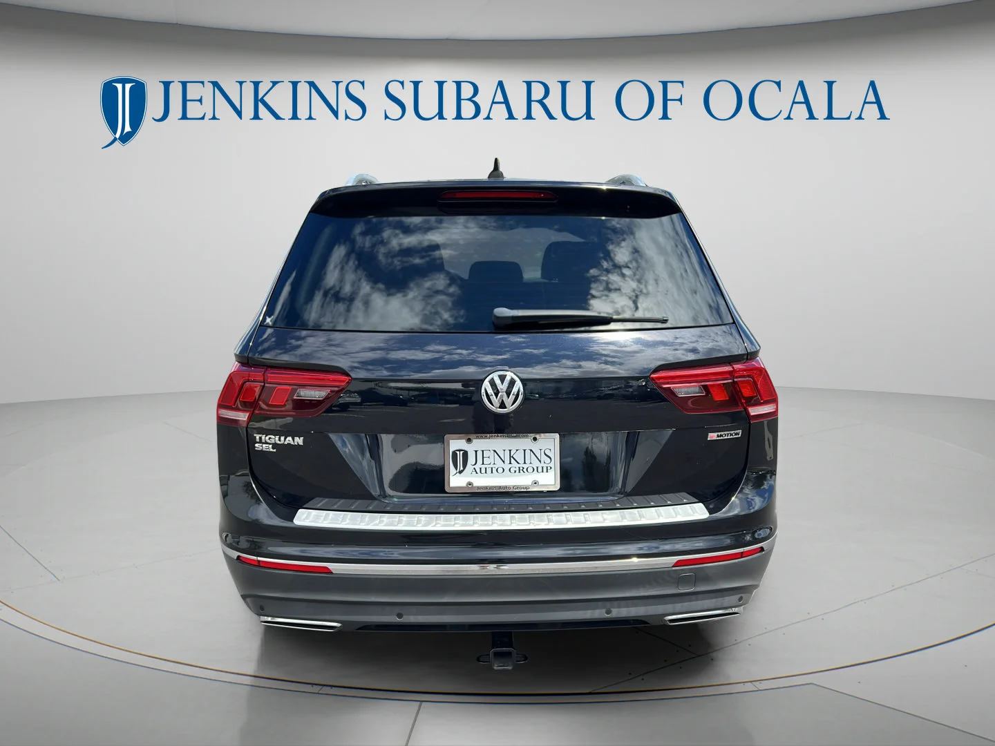 Used 2020 Deep Black Volkswagen SEL image 5