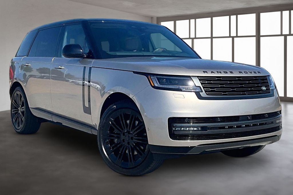 New 2026 Batumi Gold Premium Metallic Land Rover SE image 2