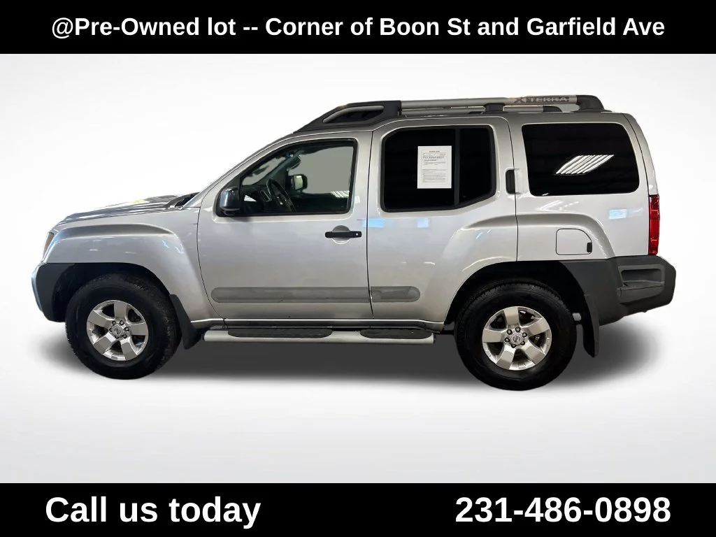 Used 2012 Silver Nissan S image 2