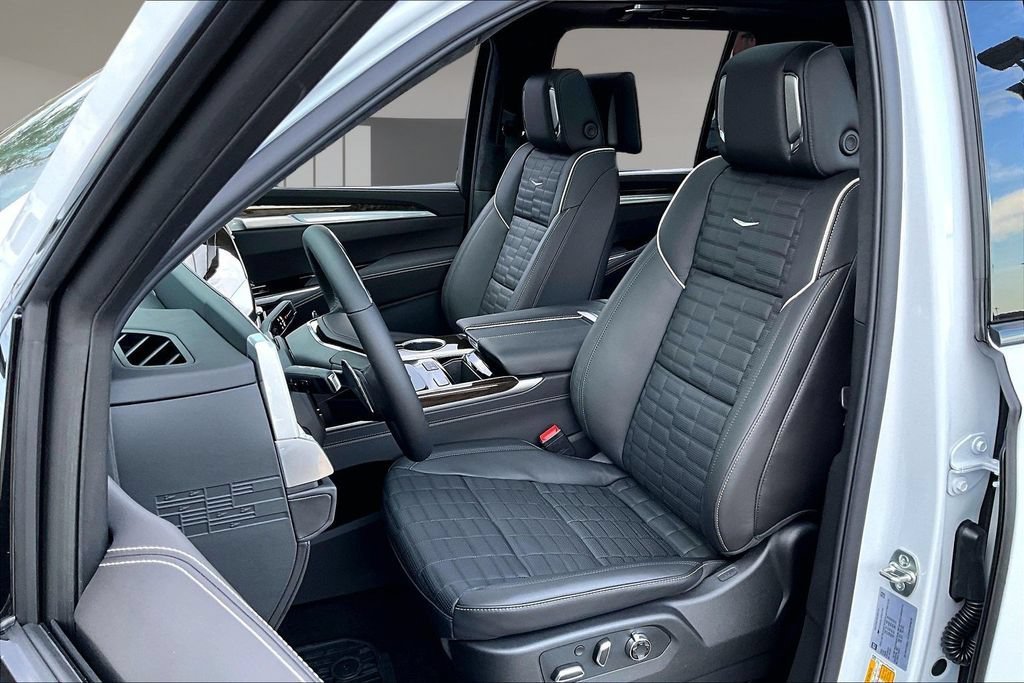 2026 Cadillac Escalade Platinum Sport - Photo 9