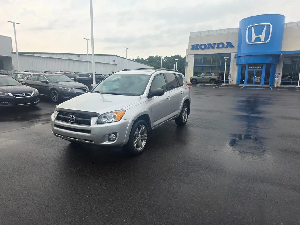 Used 2010 Classic Silver Metallic Toyota Sport image 7