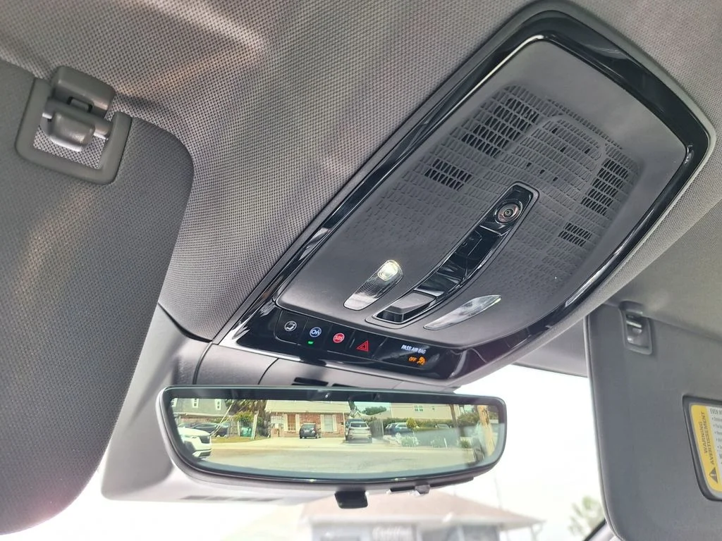 2026 Cadillac OPTIQ Sport - Photo 18