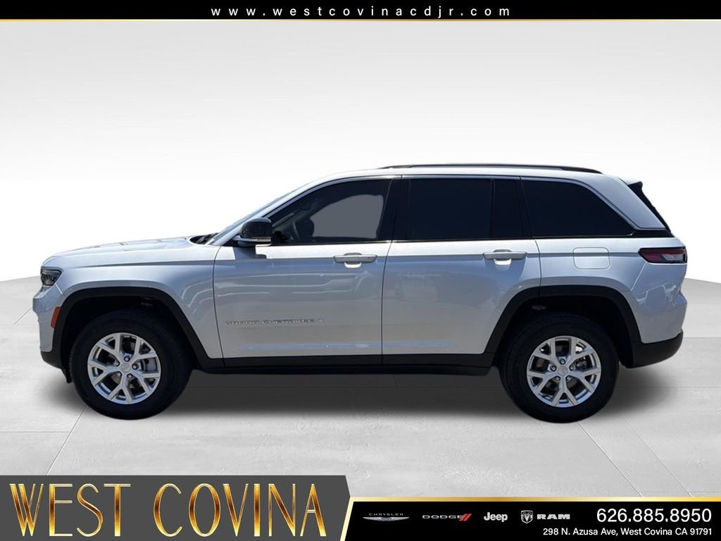 Used 2023 Silver Jeep Limited image 6