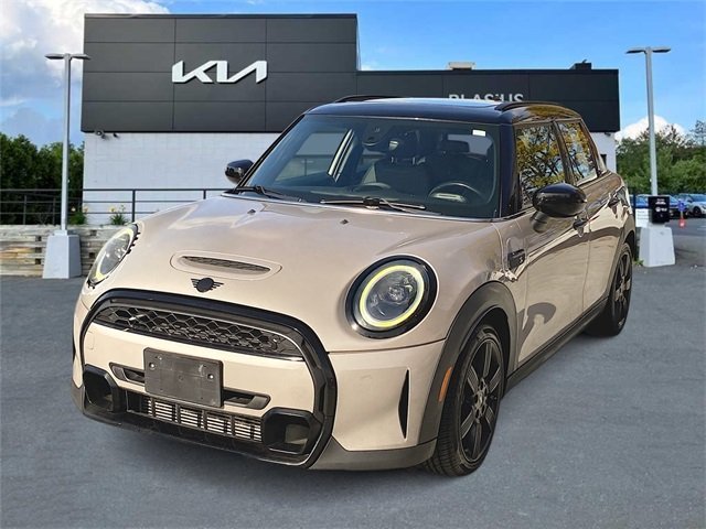 2022 Mini Cooper 4 Door Hardtop S photo 4