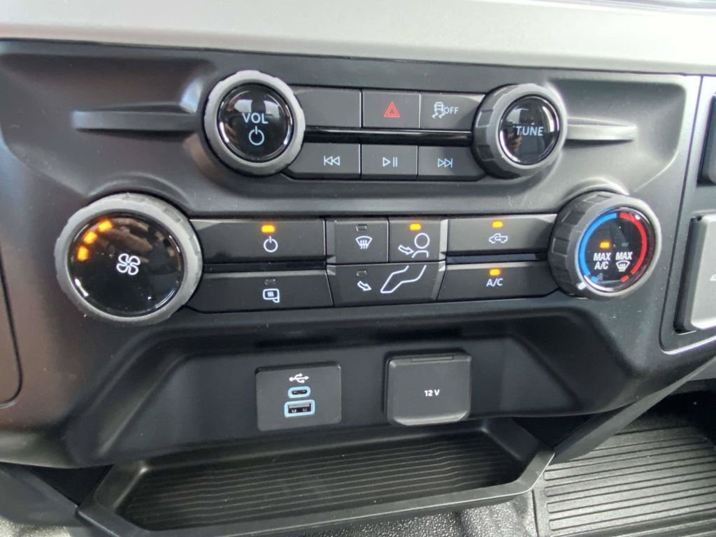 New 2026 Oxford White Ford F-550® XL image 17