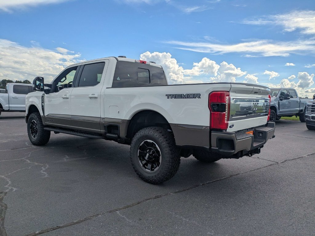 New 2026 Star White Metallic Tri-Coat Ford F-250® King Ranch® image 28