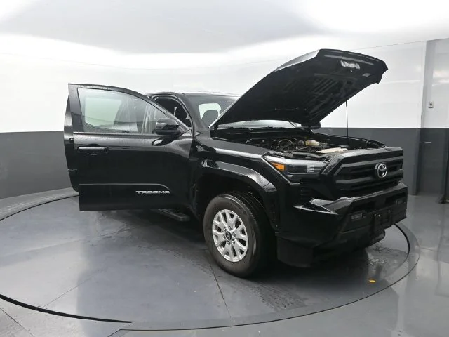 Used 2025 Black Toyota SR5 image 39