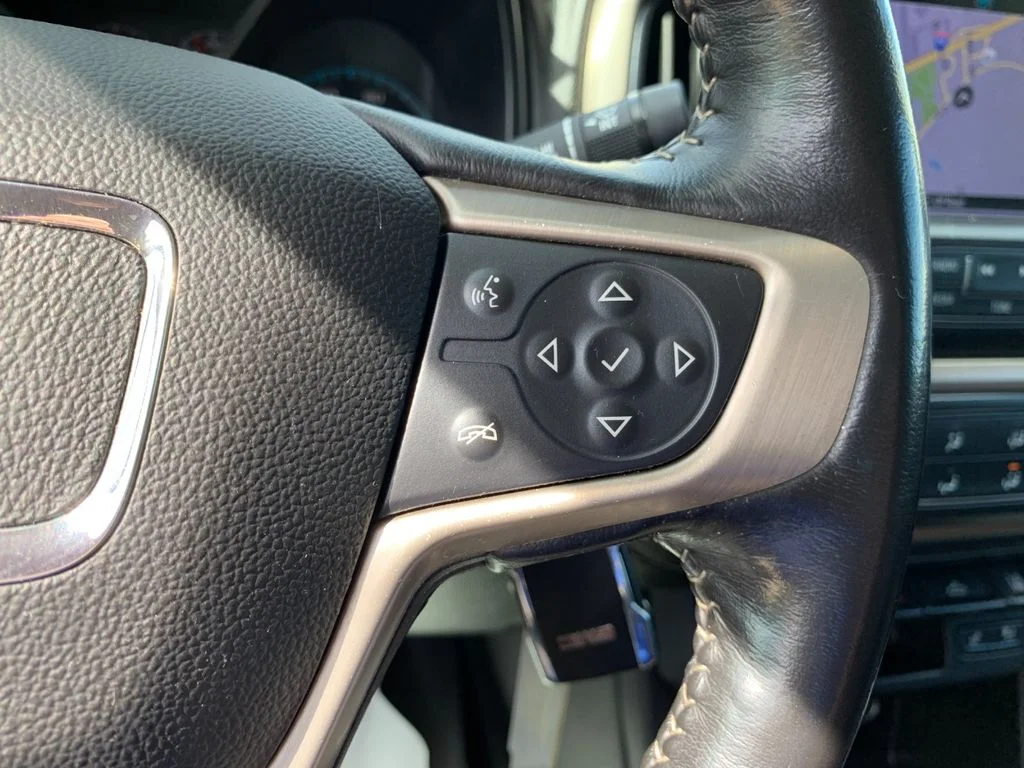 Used 2017 Gray GMC Denali image 28