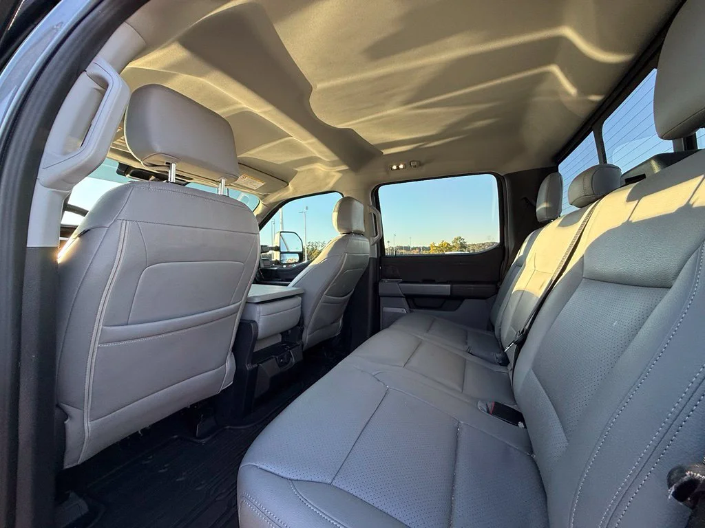 Used 2025 Gray Ford XLT image 24